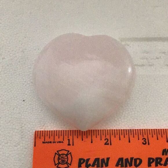 Translucent carved heart healing stone - Picture 1 of 5
